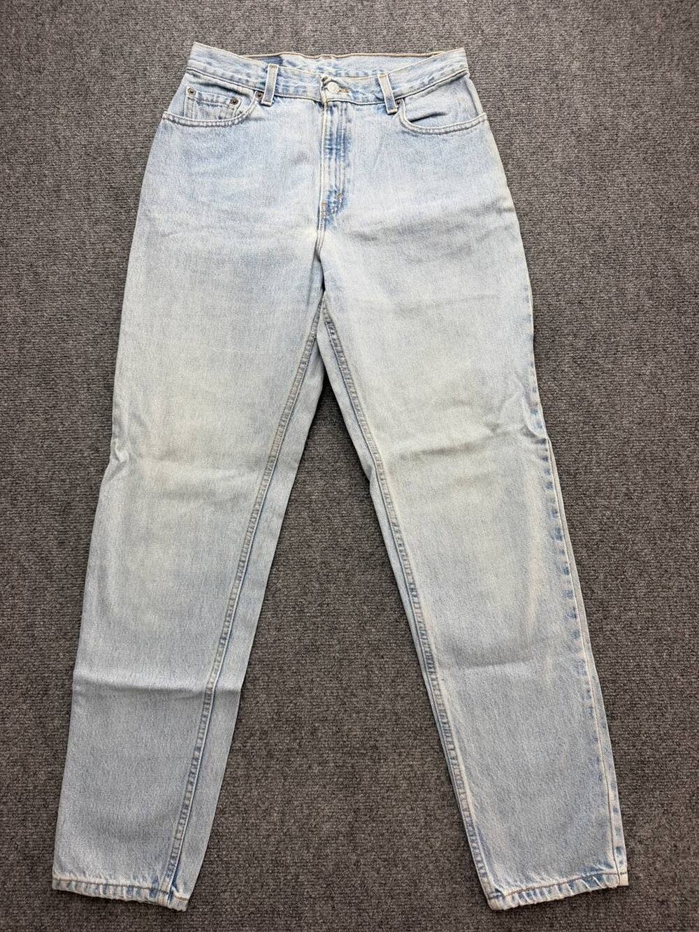 Vintage Levi's 550 Women's Relaxed Tapered Jeans Size 10 Long Light Wash USA